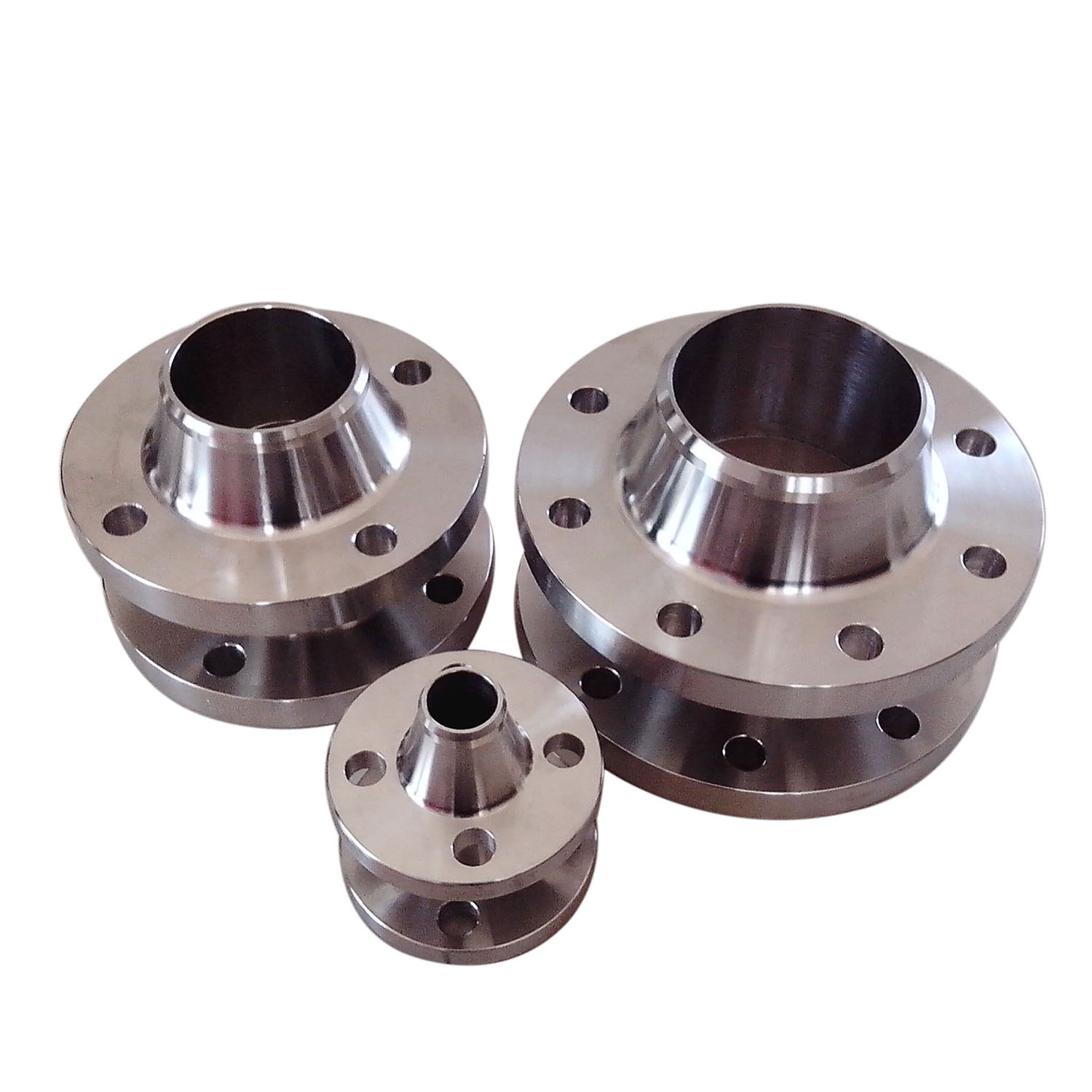 What are the differences between die - forging flanges and free - forging parts?