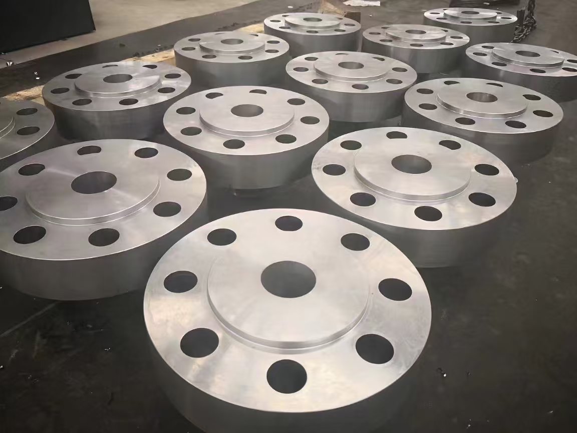 ANSI Flanges, Materials: A105/304/316/A182 F11/A182 F22/A182 F91, Complete Specifications