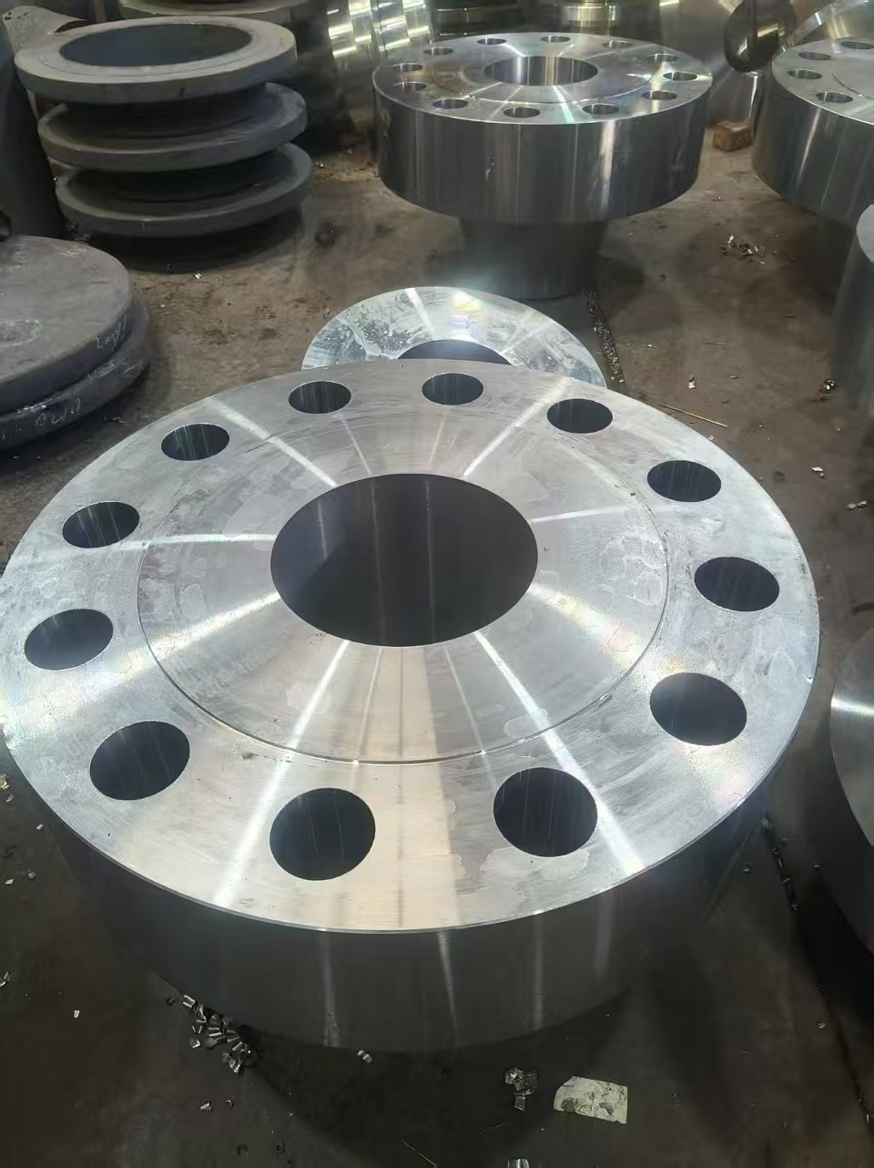 ASTM A350 LF2 Low Temperature Carbon Steel Welding Neck Flanges, Class150/300/600, Complete Specific